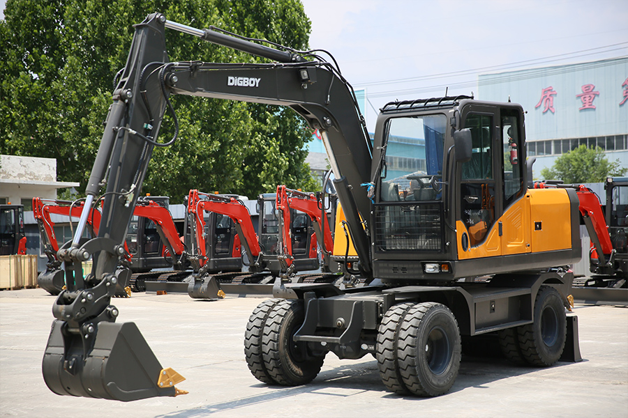 Construction Diggers ( 6.5ton & 7.5ton)